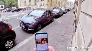 Flora Milano: ang Sweet ng mag-aaral na may salamin nagmamahal sa pagsuso at sumakay na titi! Snap-fuck.com