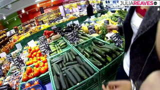 Anal sex i köket efter att få heta med matvaror