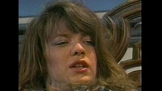 LBO - Strainséirí Nuair a Muid le Chéile - radharc 2